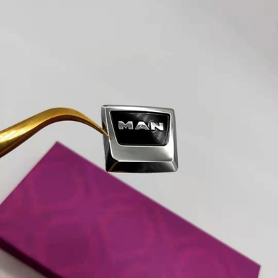 Fabricação personalizada de adesivos de logotipo metálico de níquel de eletrodoformação para chaves de automóvel