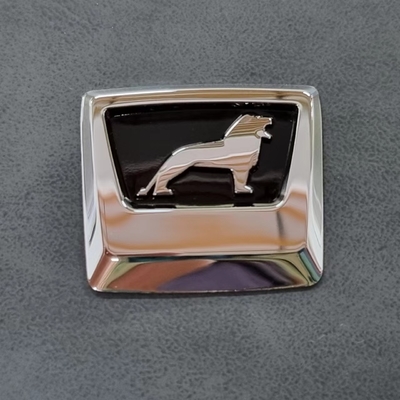 Logotipo personalizado Logotipo de carro de metal aceito A adição perfeita à sua estratégia de marca
