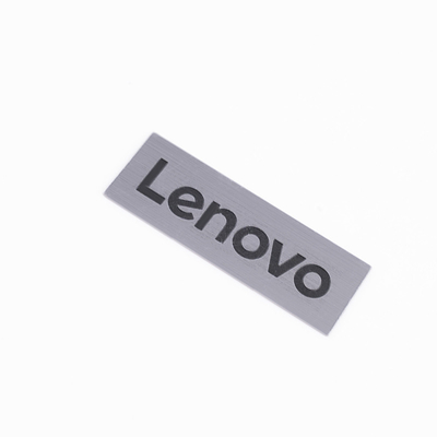 Logotipo de aço inoxidável de produção personalizada Logotipo de metal em relevo com instalação OEM