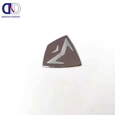 Rótulo metálico de alto brilho para placa de identificação de aço inoxidável personalizada em produtos elétricos